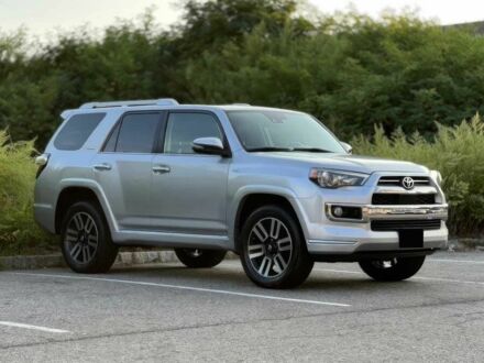 Серый Тойота 4Раннер, объемом двигателя 4 л и пробегом 38 тыс. км за 21900 $, фото 1 на Automoto.ua