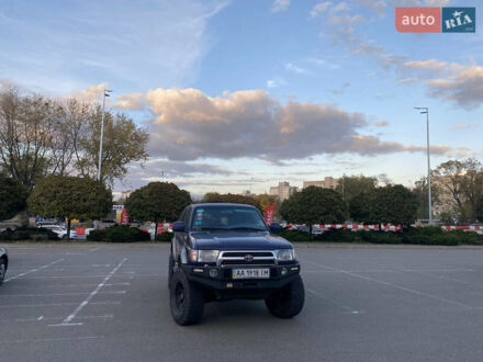 Синий Тойота 4Раннер, объемом двигателя 3.4 л и пробегом 200 тыс. км за 16000 $, фото 1 на Automoto.ua