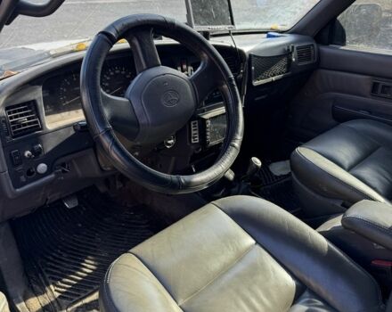 Зеленый Тойота 4Раннер, объемом двигателя 3 л и пробегом 250 тыс. км за 3500 $, фото 5 на Automoto.ua