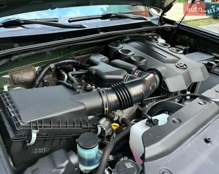 Зеленый Тойота 4Раннер, объемом двигателя 3.96 л и пробегом 70 тыс. км за 37000 $, фото 6 на Automoto.ua