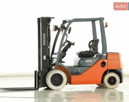 Красный Тойота 8FDF-25, объемом двигателя 2.4 л и пробегом 2 тыс. км за 21464 $, фото 5 на Automoto.ua