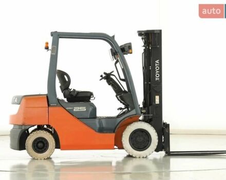 Красный Тойота 8FDF-25, объемом двигателя 2.4 л и пробегом 2 тыс. км за 21464 $, фото 6 на Automoto.ua