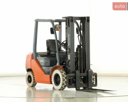 Красный Тойота 8FDF-25, объемом двигателя 2.4 л и пробегом 2 тыс. км за 21464 $, фото 3 на Automoto.ua