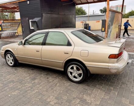 Желтый Тойота Алекс, объемом двигателя 3 л и пробегом 340 тыс. км за 3150 $, фото 1 на Automoto.ua