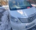 Білий Тойота Алфард, об'ємом двигуна 2.36 л та пробігом 141 тис. км за 9800 $, фото 1 на Automoto.ua