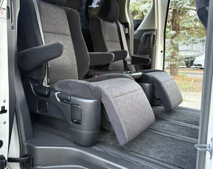 Белый Тойота Алфард, объемом двигателя 2.4 л и пробегом 85 тыс. км за 14900 $, фото 66 на Automoto.ua