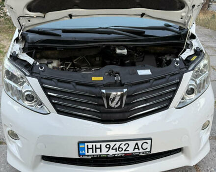 Белый Тойота Алфард, объемом двигателя 2.4 л и пробегом 85 тыс. км за 14900 $, фото 86 на Automoto.ua