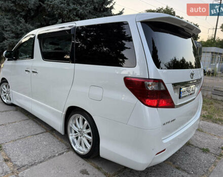 Белый Тойота Алфард, объемом двигателя 2.4 л и пробегом 85 тыс. км за 14900 $, фото 42 на Automoto.ua