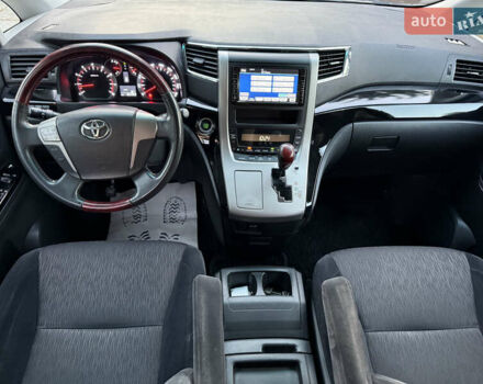 Белый Тойота Алфард, объемом двигателя 2.4 л и пробегом 85 тыс. км за 14900 $, фото 48 на Automoto.ua