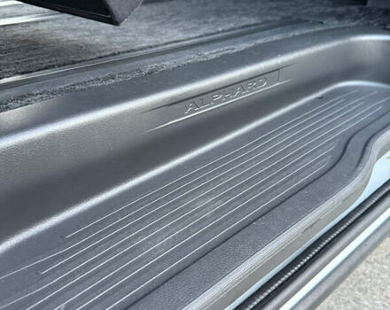 Белый Тойота Алфард, объемом двигателя 2.4 л и пробегом 85 тыс. км за 14900 $, фото 68 на Automoto.ua