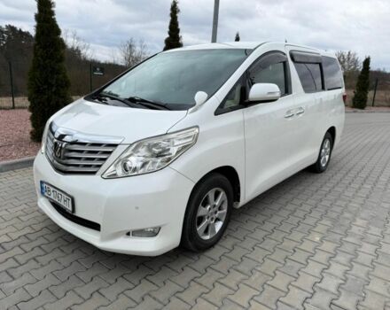 Белый Тойота Алфард, объемом двигателя 2.4 л и пробегом 180 тыс. км за 14000 $, фото 1 на Automoto.ua