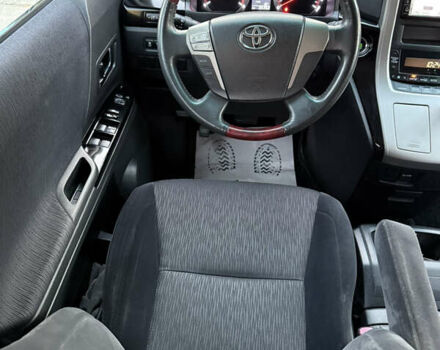 Белый Тойота Алфард, объемом двигателя 2.4 л и пробегом 85 тыс. км за 14900 $, фото 50 на Automoto.ua