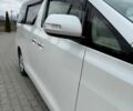 Белый Тойота Алфард, объемом двигателя 2.4 л и пробегом 180 тыс. км за 14000 $, фото 5 на Automoto.ua