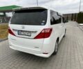Белый Тойота Алфард, объемом двигателя 2.4 л и пробегом 180 тыс. км за 14000 $, фото 7 на Automoto.ua