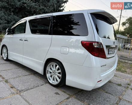 Белый Тойота Алфард, объемом двигателя 2.4 л и пробегом 85 тыс. км за 14900 $, фото 7 на Automoto.ua