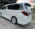 Белый Тойота Алфард, объемом двигателя 2.4 л и пробегом 85 тыс. км за 14900 $, фото 7 на Automoto.ua