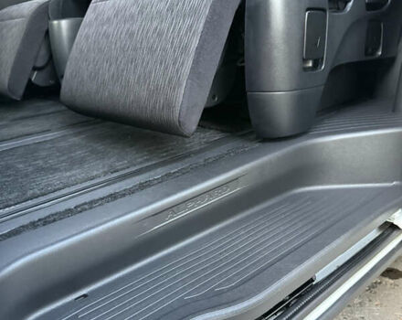 Белый Тойота Алфард, объемом двигателя 2.4 л и пробегом 85 тыс. км за 14900 $, фото 69 на Automoto.ua