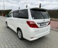Белый Тойота Алфард, объемом двигателя 2.4 л и пробегом 180 тыс. км за 14000 $, фото 6 на Automoto.ua