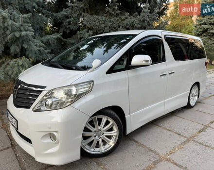 Белый Тойота Алфард, объемом двигателя 2.4 л и пробегом 85 тыс. км за 14900 $, фото 34 на Automoto.ua