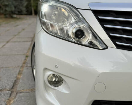 Белый Тойота Алфард, объемом двигателя 2.4 л и пробегом 85 тыс. км за 14900 $, фото 21 на Automoto.ua