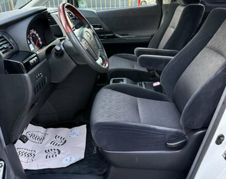 Белый Тойота Алфард, объемом двигателя 2.4 л и пробегом 85 тыс. км за 14900 $, фото 58 на Automoto.ua