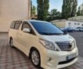 Белый Тойота Алфард, объемом двигателя 3.45 л и пробегом 187 тыс. км за 22500 $, фото 1 на Automoto.ua