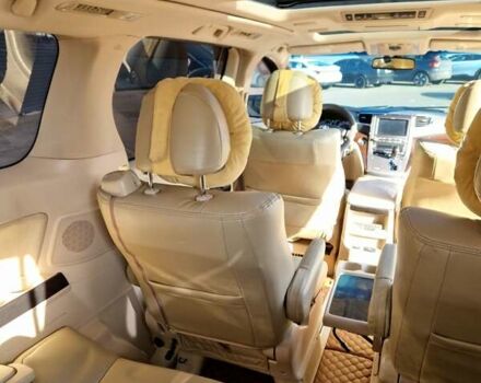 Белый Тойота Алфард, объемом двигателя 2.36 л и пробегом 197 тыс. км за 18700 $, фото 12 на Automoto.ua