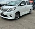 Белый Тойота Алфард, объемом двигателя 2.4 л и пробегом 28 тыс. км за 16300 $, фото 1 на Automoto.ua
