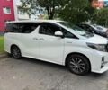 Білий Тойота Алфард, об'ємом двигуна 2.49 л та пробігом 118 тис. км за 33000 $, фото 1 на Automoto.ua