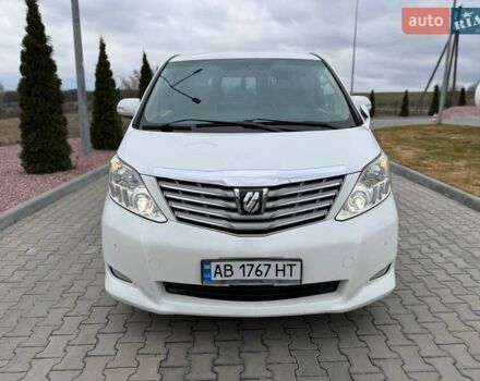 Тойота Алфард 2010 в Виннице на Automoto.ua Белый Тойота Алфард, объемом двигателя 2.4 л и пробегом 183 тыс. км за 13900 $, фото 1 на Automoto.ua