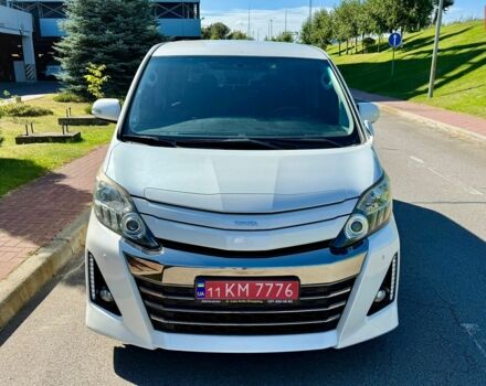 Белый Тойота Алфард, объемом двигателя 2.4 л и пробегом 78 тыс. км за 19500 $, фото 1 на Automoto.ua
