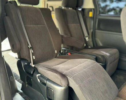 Чорний Тойота Алфард, об'ємом двигуна 2.36 л та пробігом 165 тис. км за 17700 $, фото 1 на Automoto.ua