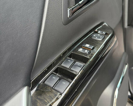 Чорний Тойота Алфард, об'ємом двигуна 2.4 л та пробігом 78 тис. км за 18800 $, фото 77 на Automoto.ua