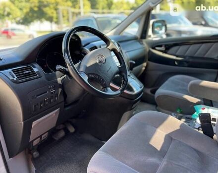 Тойота Алфард, объемом двигателя 2.4 л и пробегом 162 тыс. км за 12500 $, фото 16 на Automoto.ua