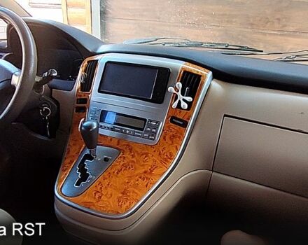 Тойота Алфард, объемом двигателя 2.4 л и пробегом 240 тыс. км за 13500 $, фото 4 на Automoto.ua