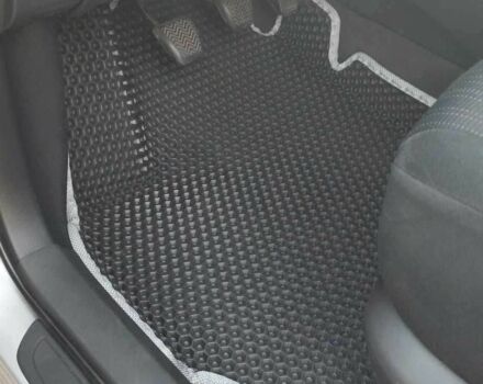 Серый Тойота Атлецца, объемом двигателя 1.6 л и пробегом 1000 тыс. км за 6200 $, фото 11 на Automoto.ua