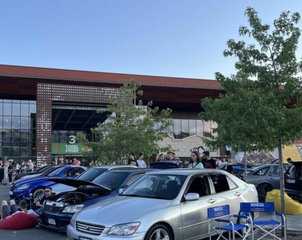 Серый Тойота Атлецца, объемом двигателя 2 л и пробегом 268 тыс. км за 6200 $, фото 4 на Automoto.ua