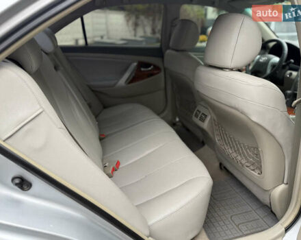 Серый Тойота Аурион, объемом двигателя 3.5 л и пробегом 177 тыс. км за 4777 $, фото 17 на Automoto.ua