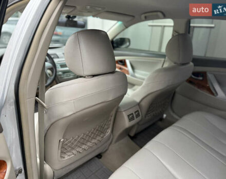Серый Тойота Аурион, объемом двигателя 3.5 л и пробегом 177 тыс. км за 4777 $, фото 6 на Automoto.ua