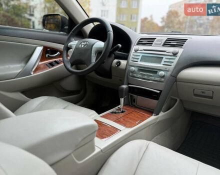 Серый Тойота Аурион, объемом двигателя 3.5 л и пробегом 177 тыс. км за 4777 $, фото 16 на Automoto.ua