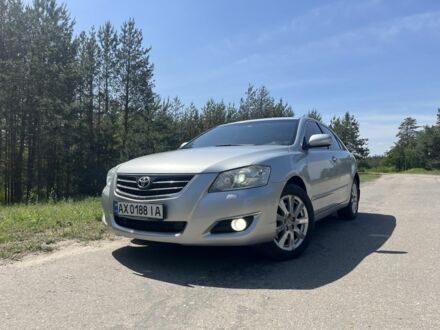 Серый Тойота Аурион, объемом двигателя 3.5 л и пробегом 223 тыс. км за 9000 $, фото 1 на Automoto.ua