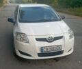 Белый Тойота Аурис, объемом двигателя 1.4 л и пробегом 256 тыс. км за 5990 $, фото 6 на Automoto.ua