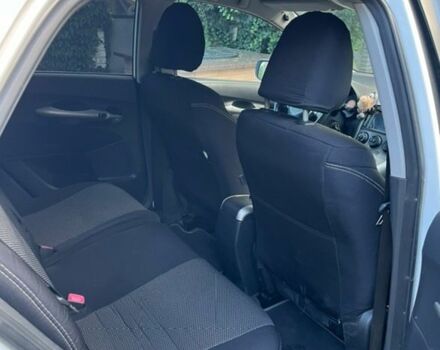 Белый Тойота Аурис, объемом двигателя 1.4 л и пробегом 252 тыс. км за 6000 $, фото 6 на Automoto.ua