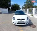 Белый Тойота Аурис, объемом двигателя 2.2 л и пробегом 260 тыс. км за 6500 $, фото 1 на Automoto.ua
