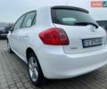 Білий Тойота Ауріс, об'ємом двигуна 2 л та пробігом 305 тис. км за 5950 $, фото 32 на Automoto.ua