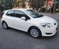 Белый Тойота Аурис, объемом двигателя 1.6 л и пробегом 54 тыс. км за 8250 $, фото 1 на Automoto.ua