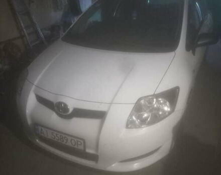 Білий Тойота Ауріс, об'ємом двигуна 1.6 л та пробігом 270 тис. км за 5700 $, фото 1 на Automoto.ua