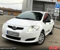 Белый Тойота Аурис, объемом двигателя 1.4 л и пробегом 240 тыс. км за 5800 $, фото 1 на Automoto.ua