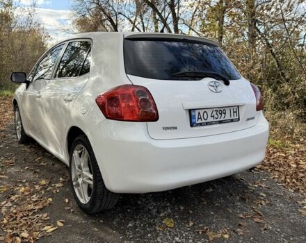 Белый Тойота Аурис, объемом двигателя 1.3 л и пробегом 229 тыс. км за 5499 $, фото 5 на Automoto.ua