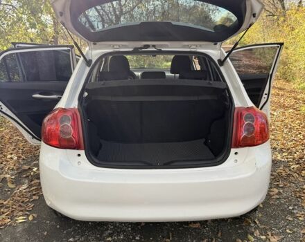 Белый Тойота Аурис, объемом двигателя 1.3 л и пробегом 229 тыс. км за 5499 $, фото 8 на Automoto.ua